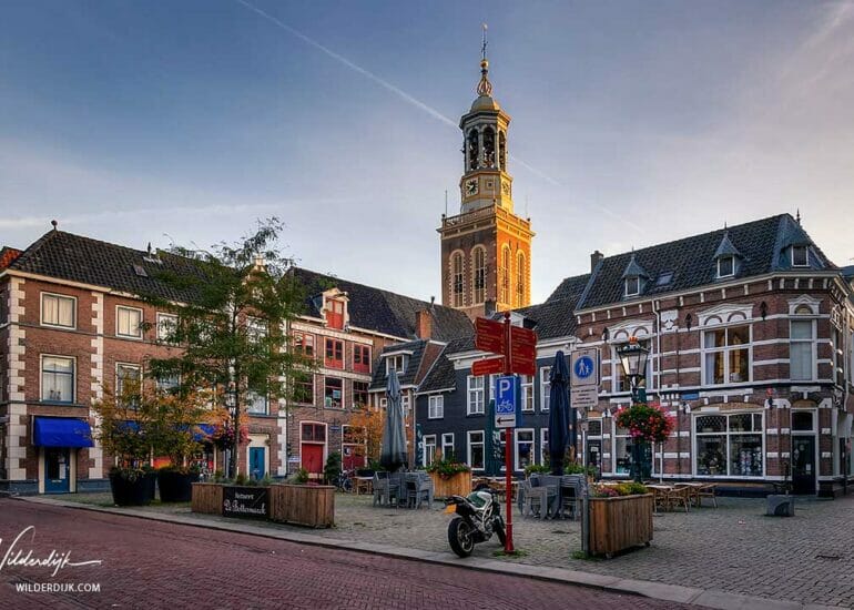 De Botermarkt met Nieuwe Toren in Kampen
